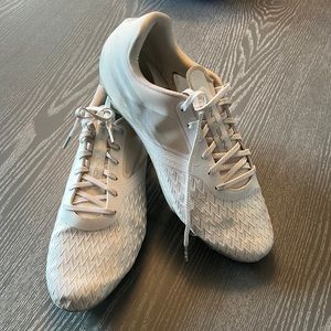 Under Armor Blur don’t blink cleats